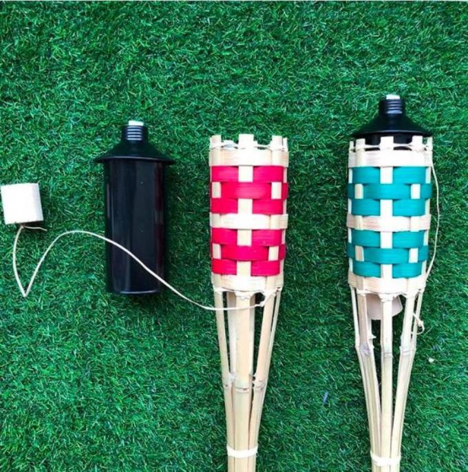Taman Cahaya bambu obor dengan Black Metal Wick Holder untuk Dekorasi Outdoor.Wholesale murah bambu alami tiki obor 2
