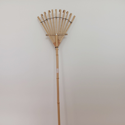 12 Tines 140cm Ringan Rake Bambu Gress Rake Garden Lawn Rake