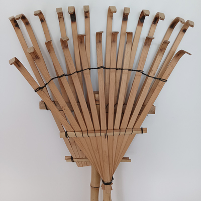 Rake Bambu Buatan Tangan 1,40m 12 Kaleng untuk menyapu daun kering dan membersihkan taman Garu Taman Alami