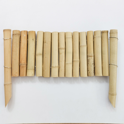 Pagar Tepi Bambu Alami yang Elegan untuk Batas Taman yang Indah